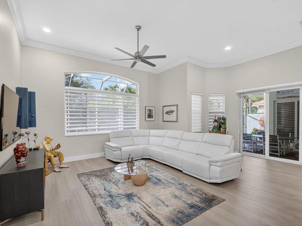 199 Sedona Way, Palm Beach Gardens FL 33418