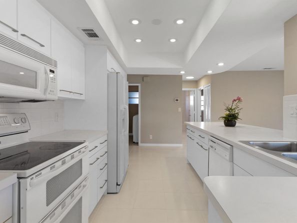 5370 NE 17th Avenue, Fort Lauderdale FL 33334