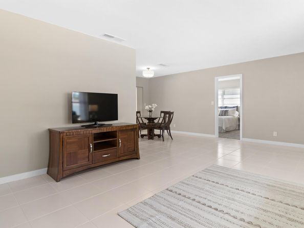 5370 NE 17th Avenue, Fort Lauderdale FL 33334