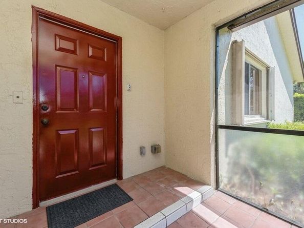 148 Village Walk Drive 24, Royal Palm Beach FL 33411