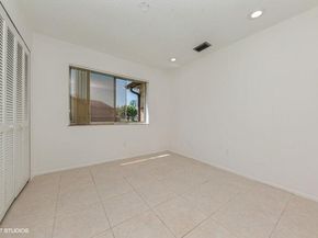 148 Village Walk Drive 24, Royal Palm Beach FL 33411