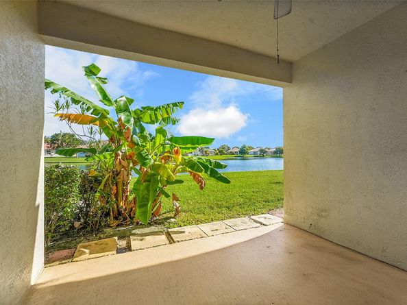 9815 Galleon Dr, West Palm Beach FL 33411