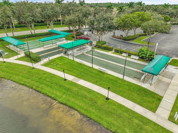 9815 Galleon Dr, West Palm Beach FL 33411