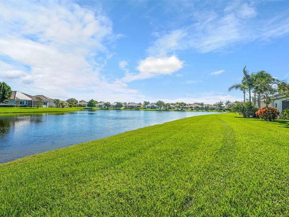 9815 Galleon Dr, West Palm Beach FL 33411