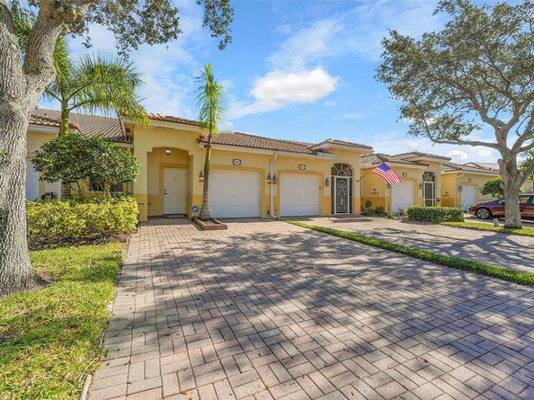 9815 Galleon Dr, West Palm Beach FL 33411