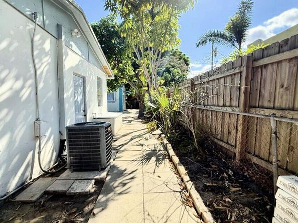 802 Lytle Street, West Palm Beach FL 33405