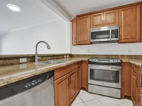 2201 SE 9th St 106, Pompano Beach FL 33062