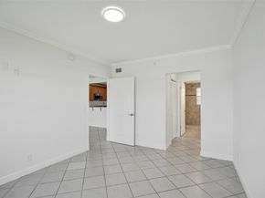 2201 SE 9th St 106, Pompano Beach FL 33062