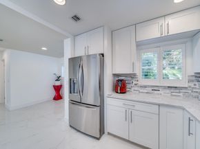 1112 NE 17th Way 1112, Fort Lauderdale FL 33304