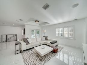 1112 NE 17th Way 1112, Fort Lauderdale FL 33304