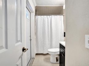 4221 NE 13th Ave, Oakland Park FL 33334