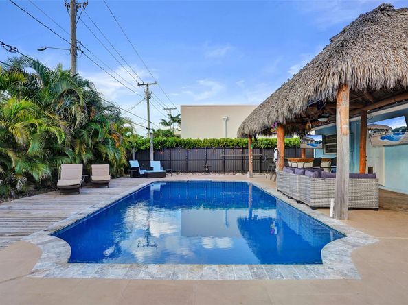 4221 NE 13th Ave, Oakland Park FL 33334