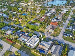 4221 NE 13th Ave, Oakland Park FL 33334