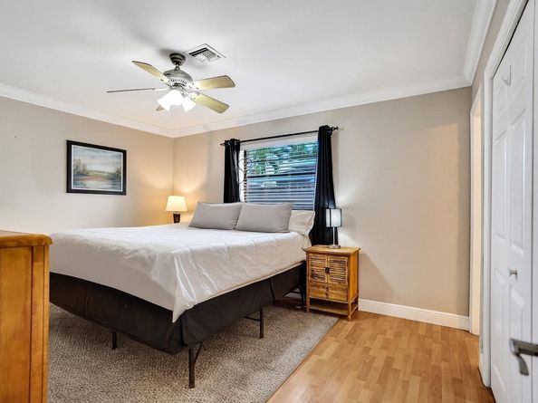 4221 NE 13th Ave, Oakland Park FL 33334