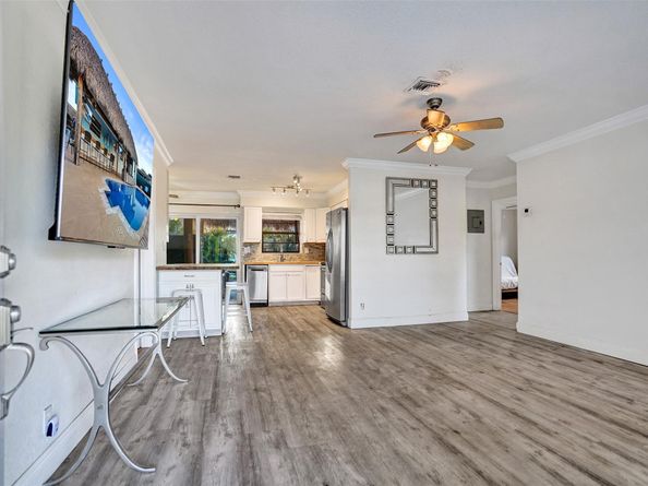 4221 NE 13th Ave, Oakland Park FL 33334