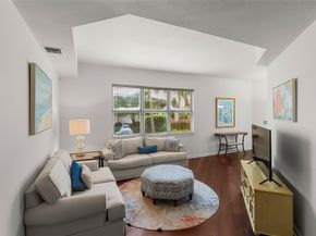 1900 Oceanwalk Ln 136, Lauderdale By The Sea FL 33062
