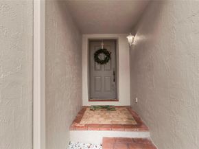 1900 Oceanwalk Ln 136, Lauderdale By The Sea FL 33062