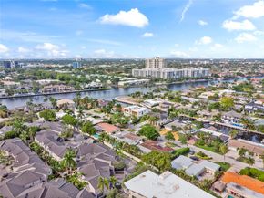 1900 Oceanwalk Ln 136, Lauderdale By The Sea FL 33062