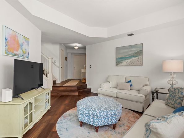 1900 Oceanwalk Ln 136, Lauderdale By The Sea FL 33062