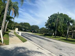 7 Amherst Court Apt A, Royal Palm Beach FL 33411