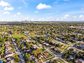 820 NW 38th Ave, Lauderhill FL 33311