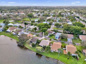 32 Buxton Lane, Boynton Beach FL 33426