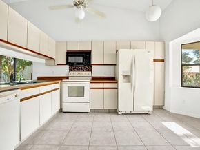 32 Buxton Lane, Boynton Beach FL 33426