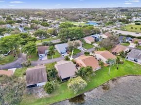 32 Buxton Lane, Boynton Beach FL 33426