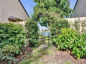 32 Buxton Lane, Boynton Beach FL 33426