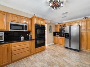 10510 NW 24 St, Sunrise FL r