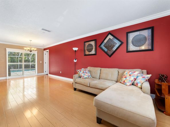 10510 NW 24 St, Sunrise FL r