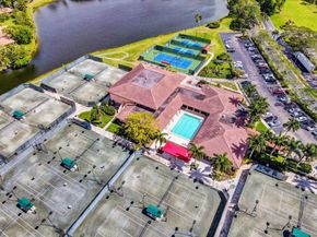 357 Prestwick Circle 2, Palm Beach Gardens FL 33418