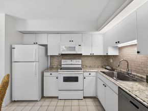 357 Prestwick Circle 2, Palm Beach Gardens FL 33418