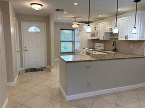 8701 NW 11th St 8701, Plantation FL 33322