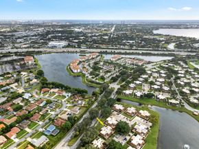 234 Charter Way, West Palm Beach FL 33407