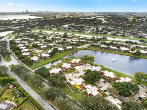 234 Charter Way, West Palm Beach FL 33407