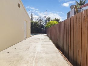 500 NE 61st Ct, Fort Lauderdale FL 33334