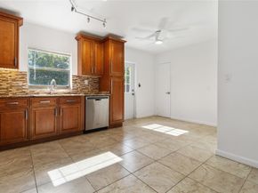 500 NE 61st Ct, Fort Lauderdale FL 33334