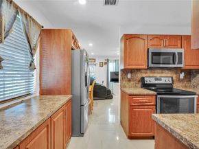 891 NW 34th Ter, Lauderhill FL 33311