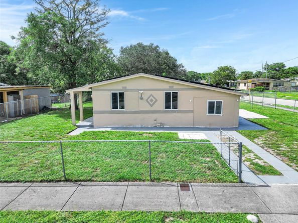 891 NW 34th Ter, Lauderhill FL 33311