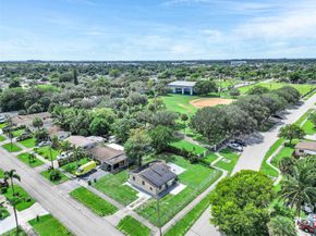 891 NW 34th Ter, Lauderhill FL 33311