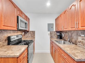 891 NW 34th Ter, Lauderhill FL 33311