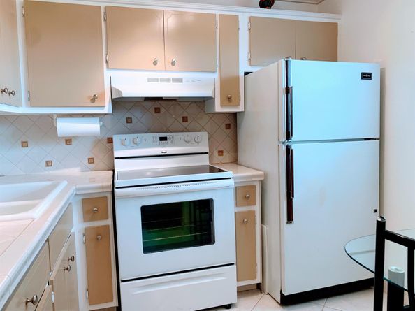 2800 NW 47th Terrace 304b, Lauderdale Lakes FL 33313