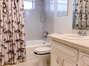 2800 NW 47th Terrace 304b, Lauderdale Lakes FL 33313