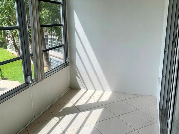 2800 NW 47th Terrace 304b, Lauderdale Lakes FL 33313