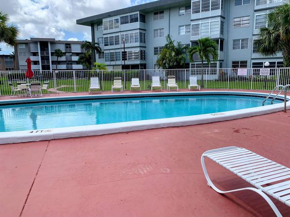 2800 NW 47th Terrace 304b, Lauderdale Lakes FL 33313