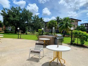 2800 NW 47th Terrace 304b, Lauderdale Lakes FL 33313