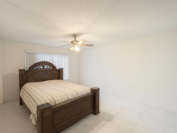 4174 Inverrary Drive 102, Lauderhill FL 33319