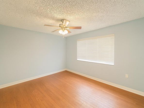 4174 Inverrary Drive 102, Lauderhill FL 33319