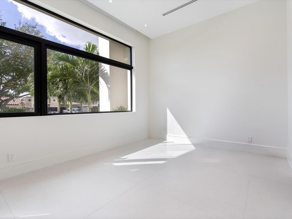 2749 NE 34th Street, Fort Lauderdale FL 33306